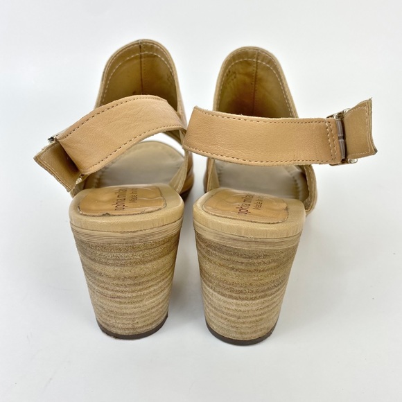 SOLD! Sophia Milano Italy Slingback Block Heel Sandals - Picture 6 of 10